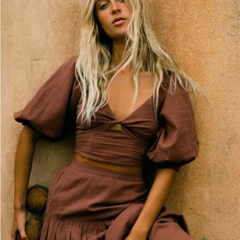 Billabong top with matching skirt